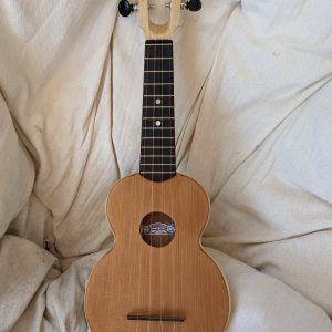 ukulele slim cèdre