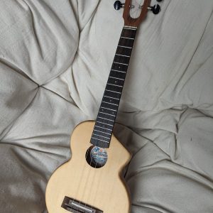 ukulele ténor monoxyle cyprès