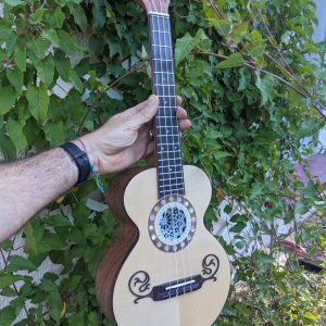 ukulele ténor baroque electroacoustique