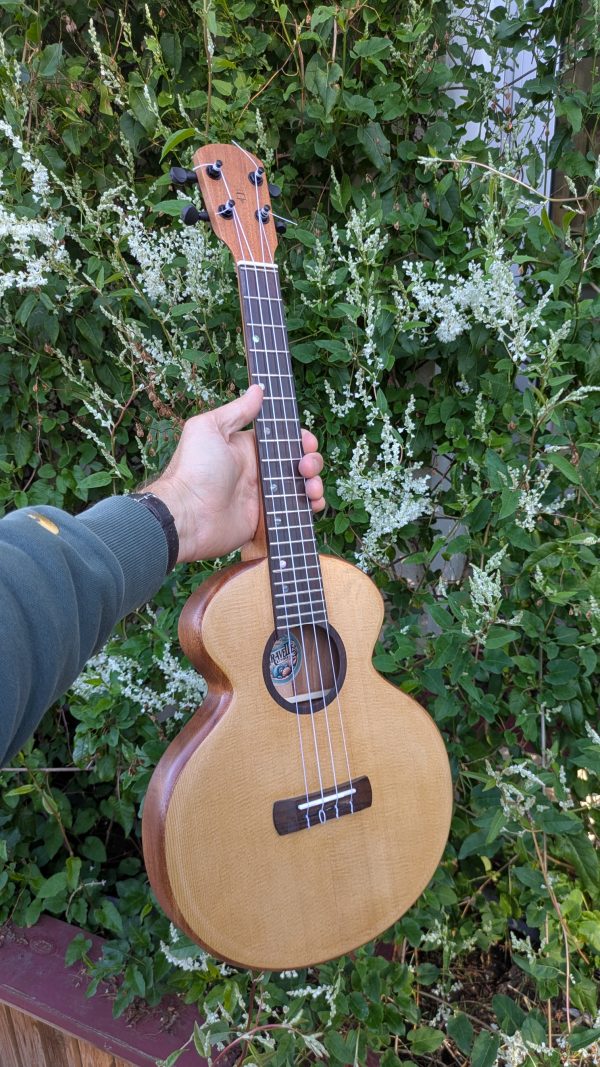 ukulele tenor semi monoxyle korina épicéa torréfié – Image 2