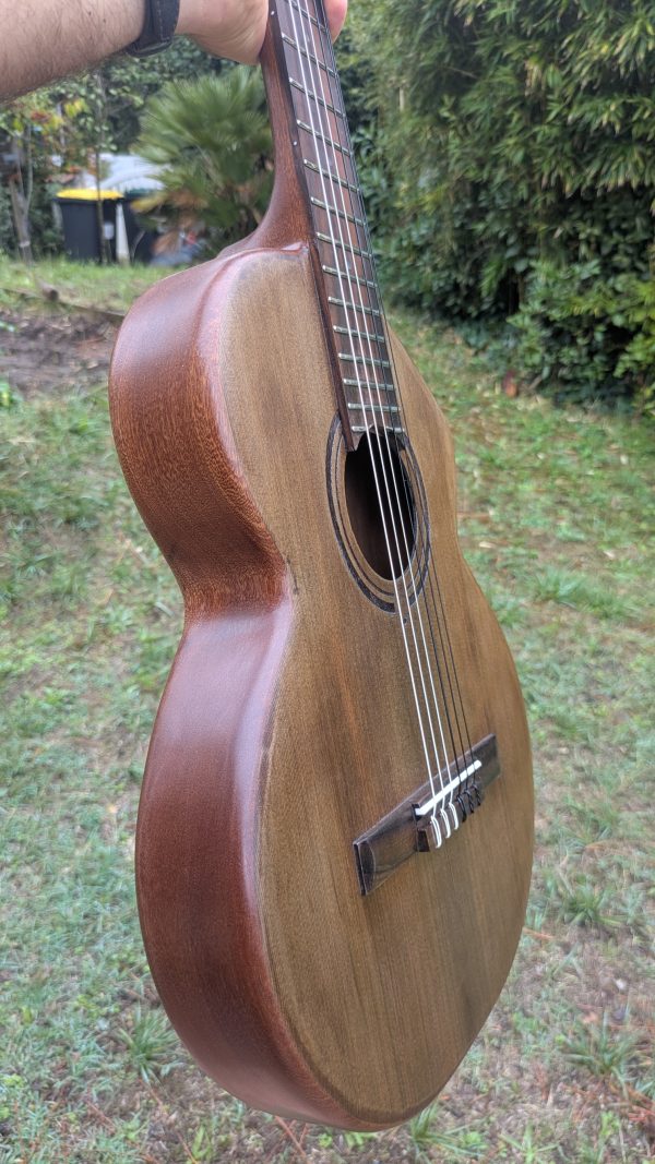 guitare nylon monoxyle cèdre ancien et acajou – Image 11