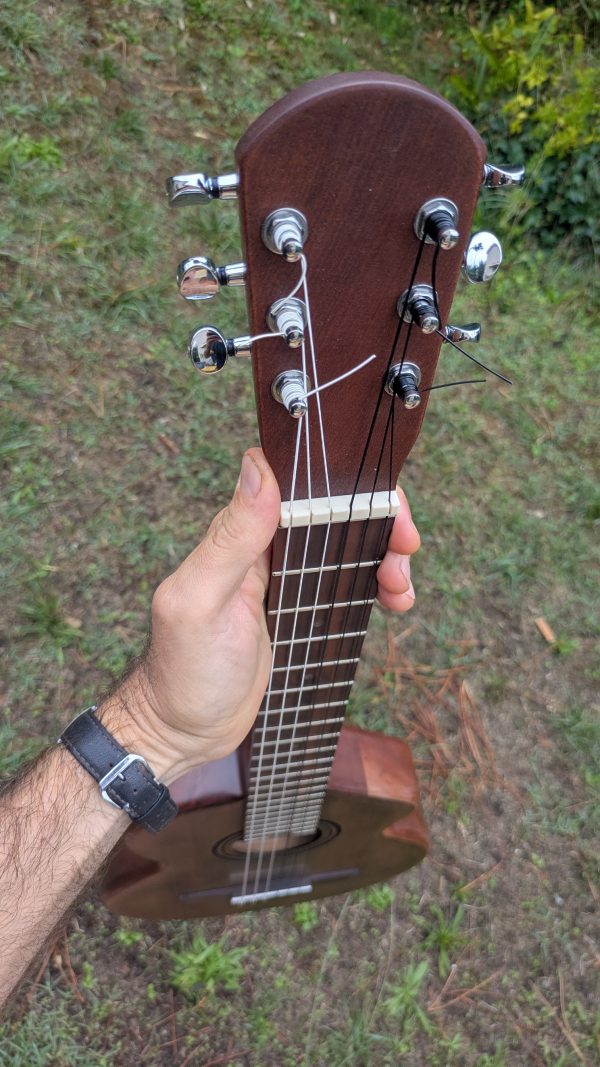 guitare nylon monoxyle cèdre ancien et acajou – Image 3