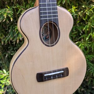 ukulele soprano monoxyle érable custom