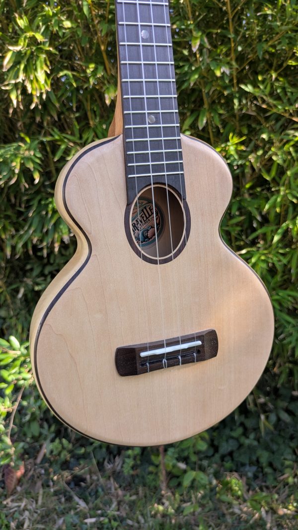ukulele soprano monoxyle érable custom