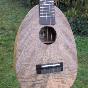 ukulele manguier pineapple