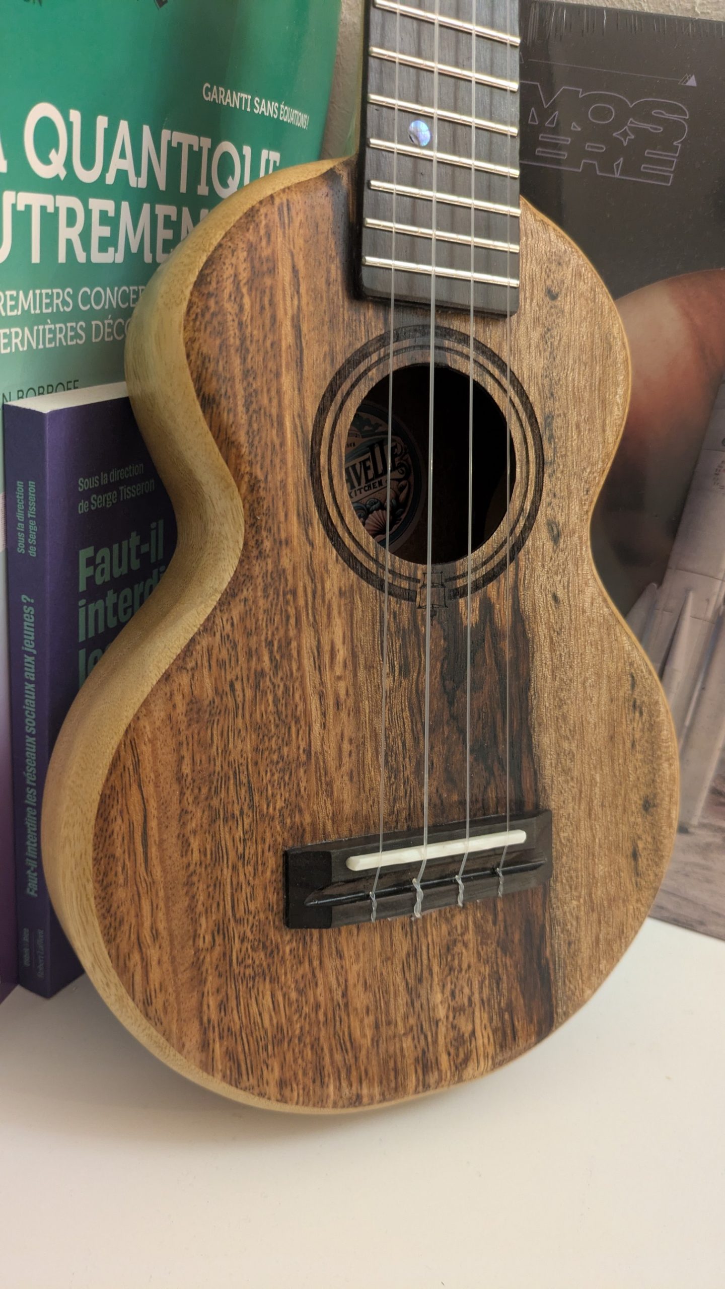 ukulele concert grillon manguier korina – Image 3