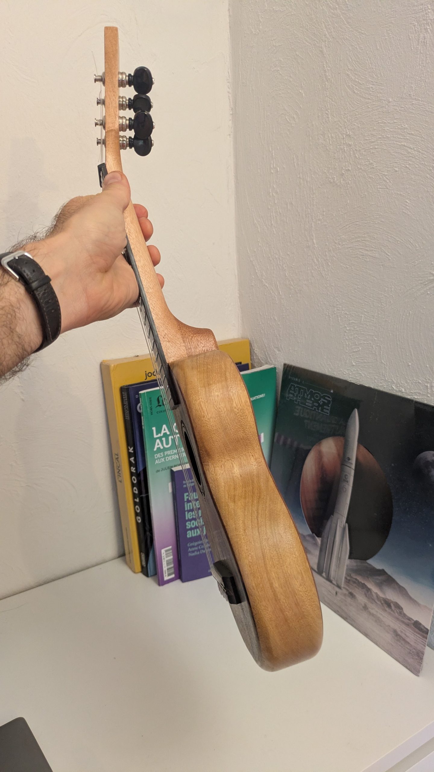 ukulele grillon monoxyle manguier korina – Image 2