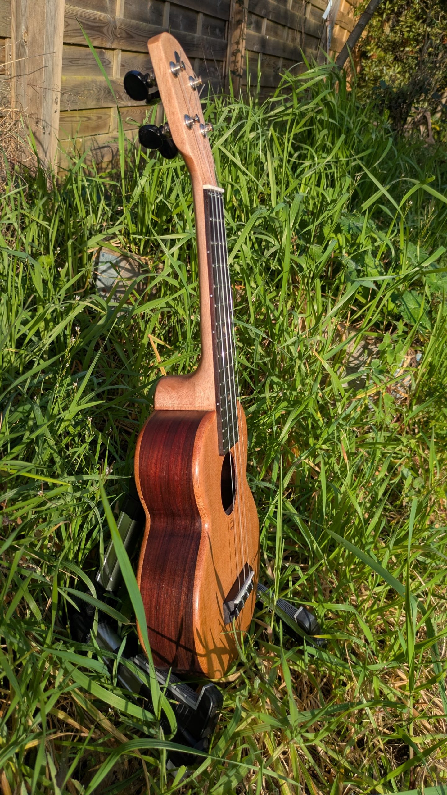 ukulele soprano mi cintré mi monoxyle cèdre palissandre indien – Image 5